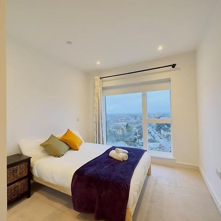 Luxurious Comfy Penthouse - Steps To East Croydon Train Station - Views Apartment Bagian luar foto