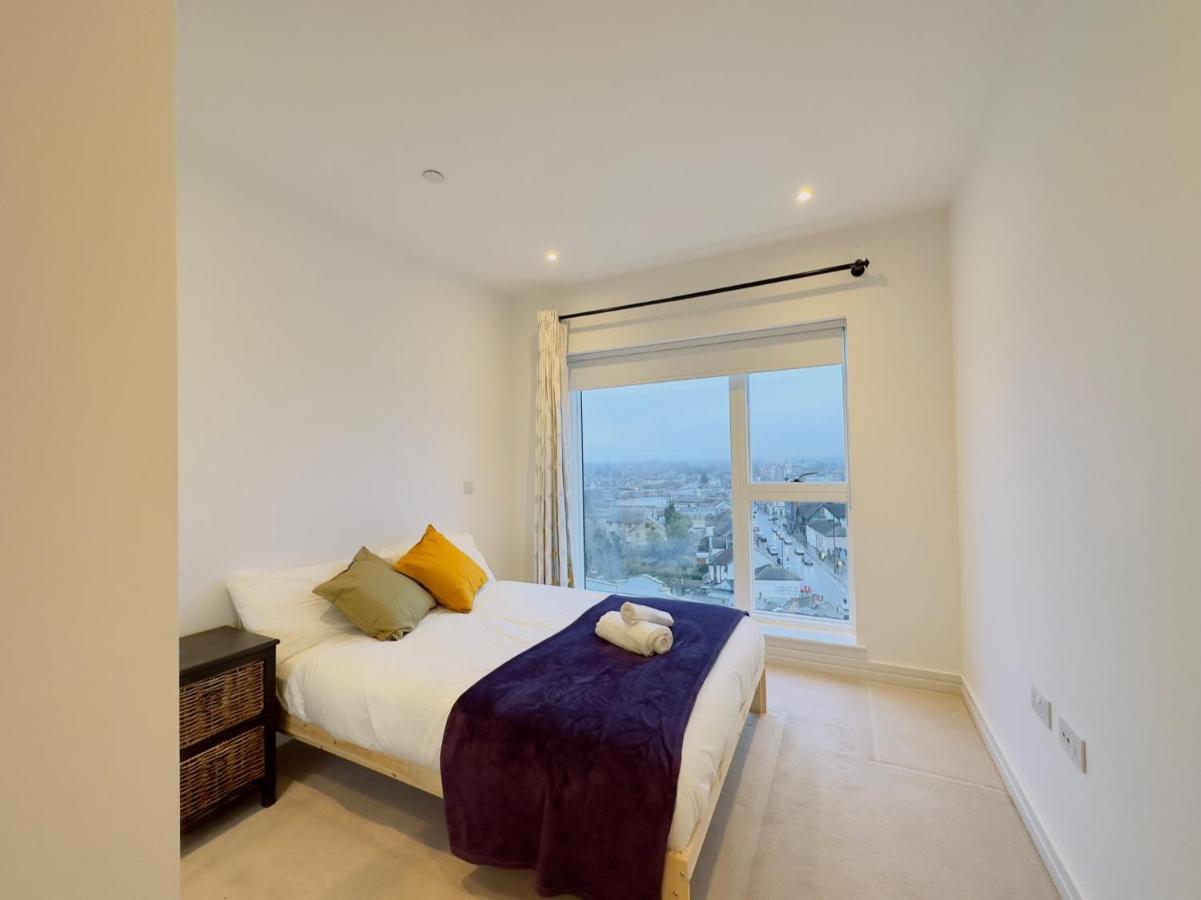 Luxurious Comfy Penthouse - Steps To East Croydon Train Station - Views Apartment Bagian luar foto